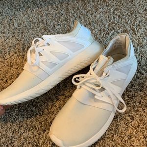 White Adidas Tennis Shoes